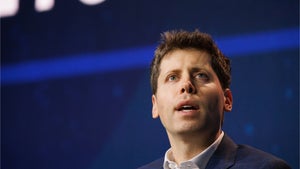 Doch keine Freunde mehr? Warum OpenAI ein Video von Sam Altman und Jony Ive entfernen musste